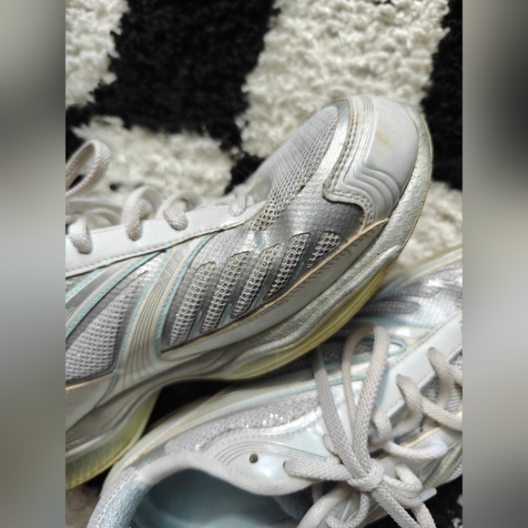 ❤️‍🔥🔥HURRY!! STORE CLOSE THIS WEEK😱!Skechers sparkly shape-ups white sneakers - Picture 3 of 10